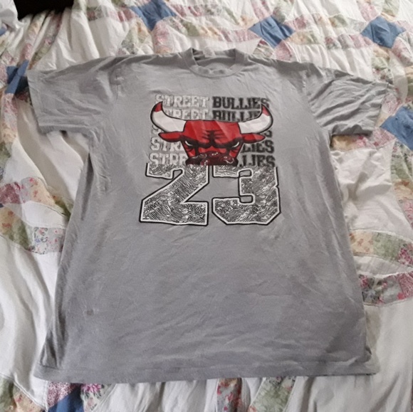 Chicago Bulls 23 tee - Picture 3 of 4